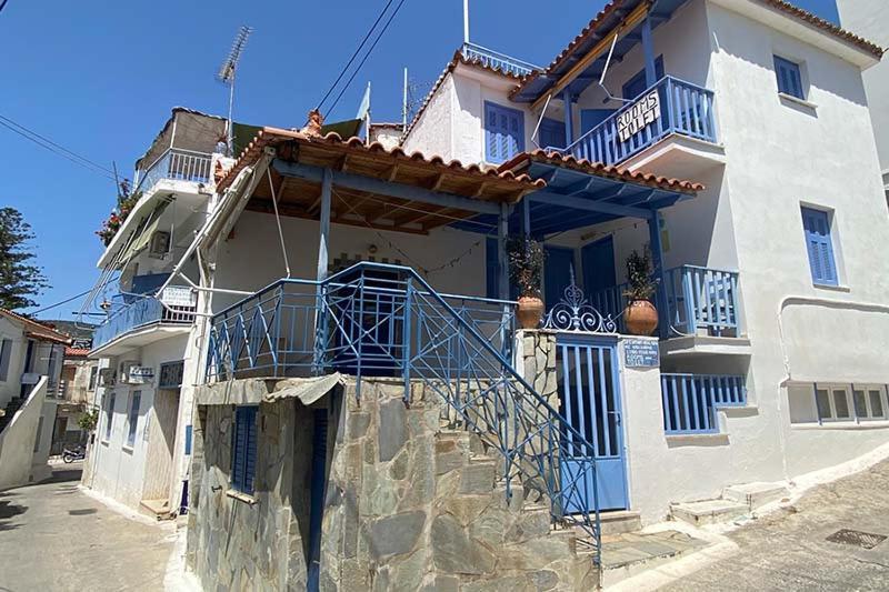 Nikos Rooms And Studios Poros Town Екстер'єр фото